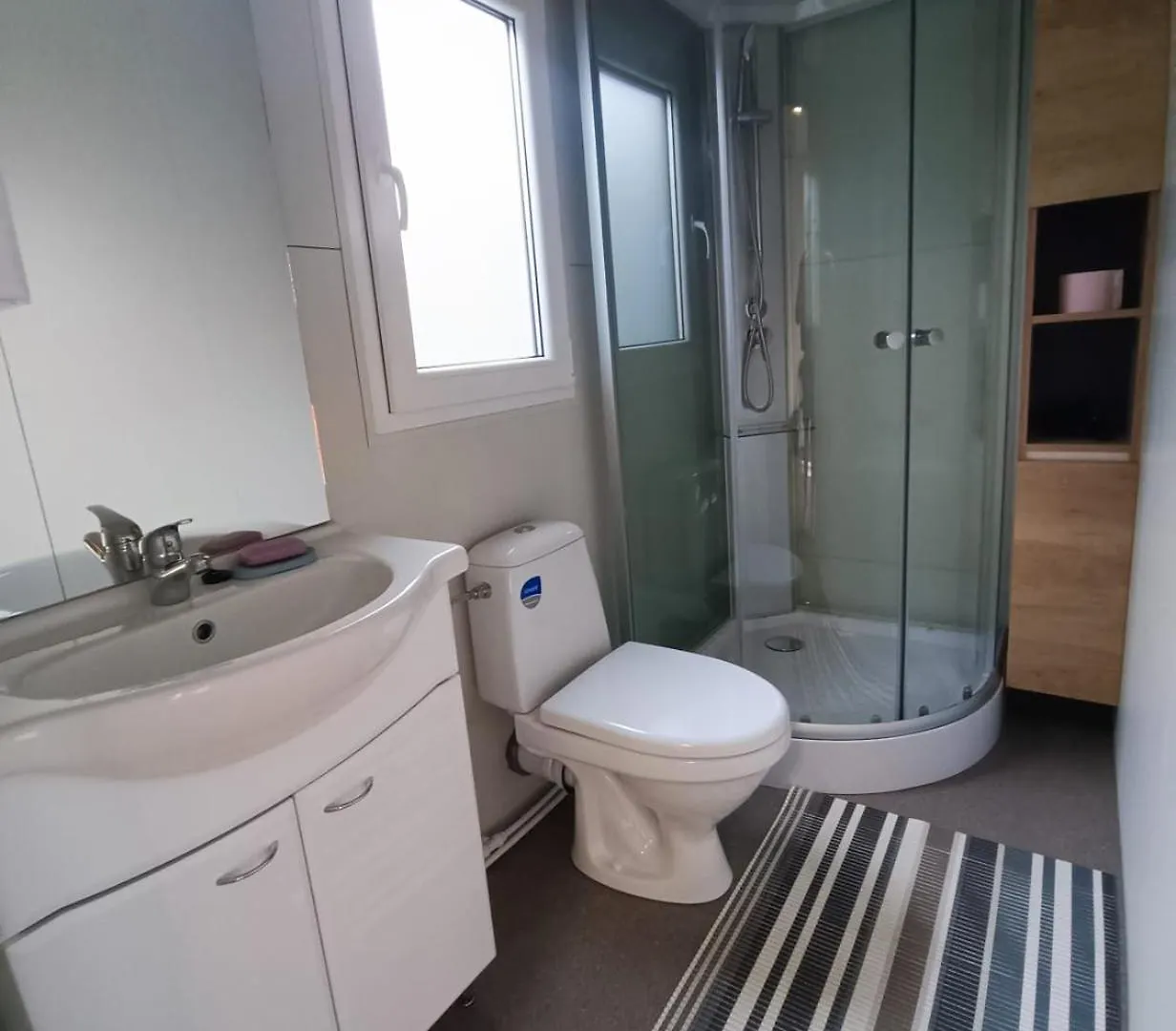 Mobile Home Mia Privlaka  Croatia